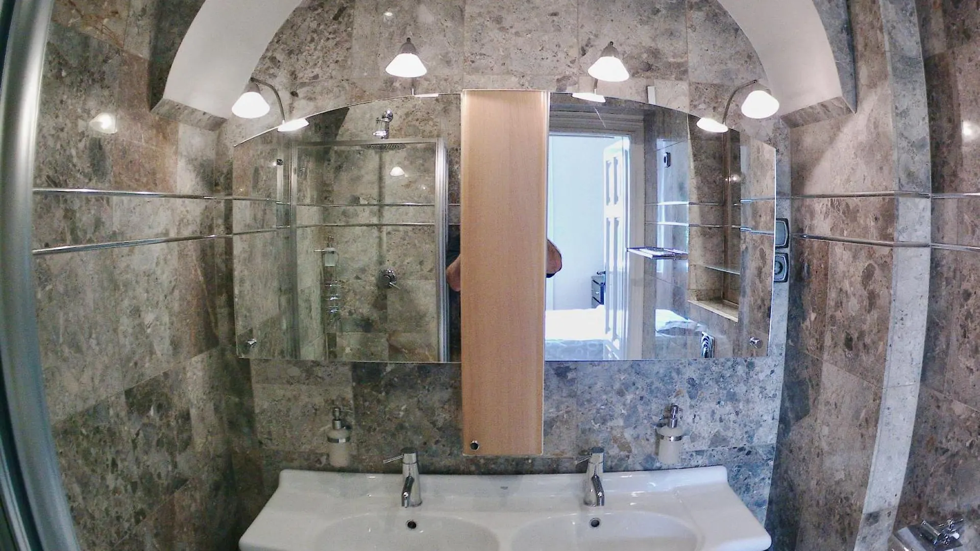 Luxury Artists Apartment On Varkert Bazaar Budapest